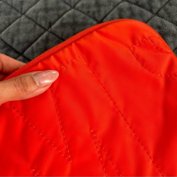 MARC JACOBS Tablet iPad Red Case 8” X 10.5” Quilted protector holder - Picture 5 of 12
